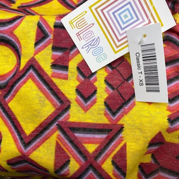 LuLaRoe Classic T T-Shirt XS Distressed Yellow Pink Black Geometric NWT New - Picture 8 of 8